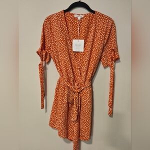 NWT BNWT Honey Punch Orange/Cream Patterned Romper Size L